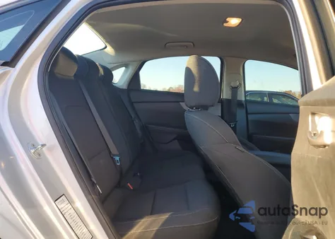 2021 Kia Forte Fe z USA, uszkodzony, nr VIN 3KPF24AD9ME352097